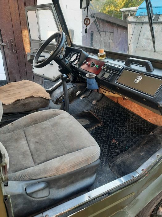 Автомобіль Луаз 969м
