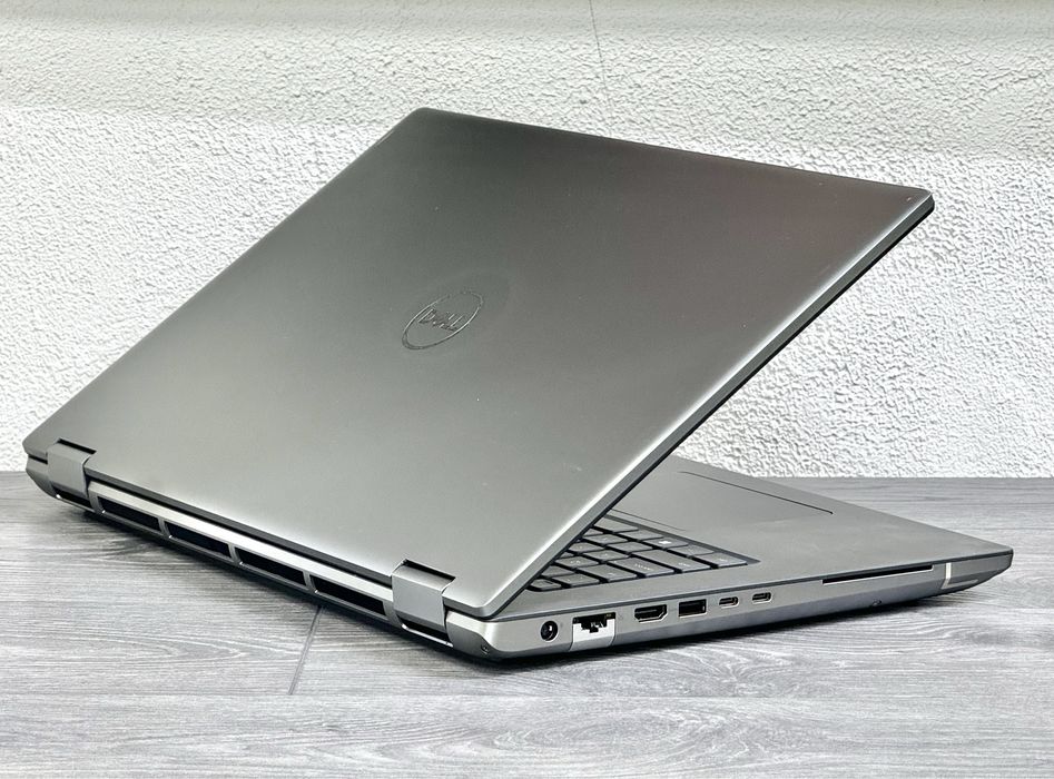 МОНСТР!!! Dell Precision 7780 / 17 Дюймів / DDR5 128Gb / i9-13950Hx / RTX 5000 16Gb
