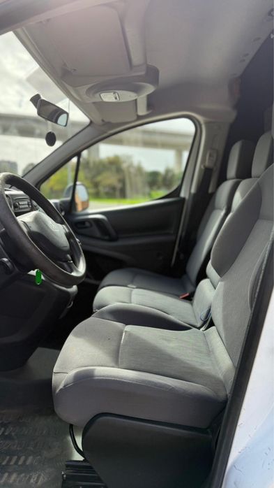 Peugeot Partner 1.6 diesel - Longa - Reservado