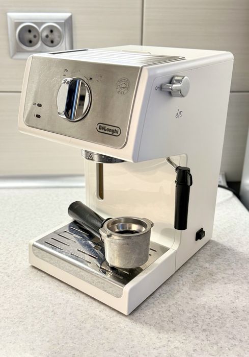 Кавоварка ріжкова DeLonghi