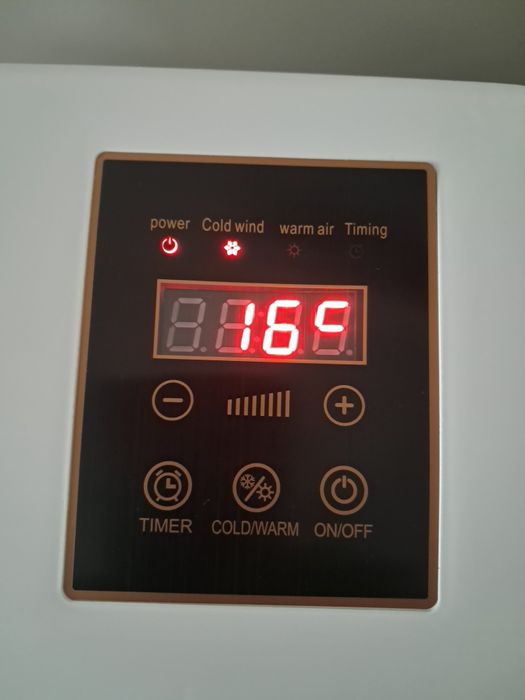Ventilador tipo Ar Condicionado de Parede com comando que faz frio ou calor