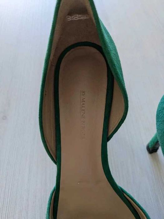 Sapatos verdes com salto - By Malene Birger