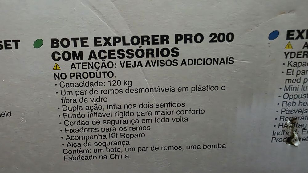 Barco novo dentro da caixa