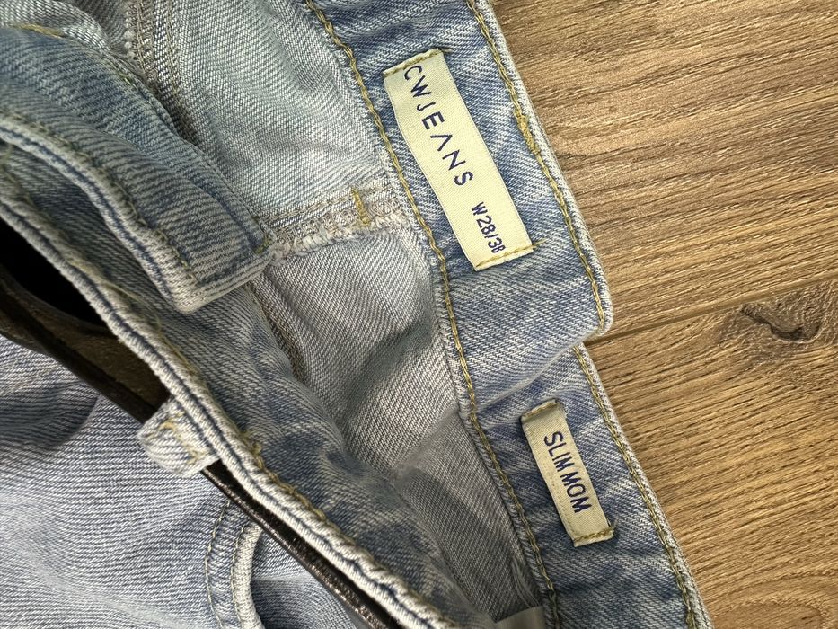 Продам джинси Mom