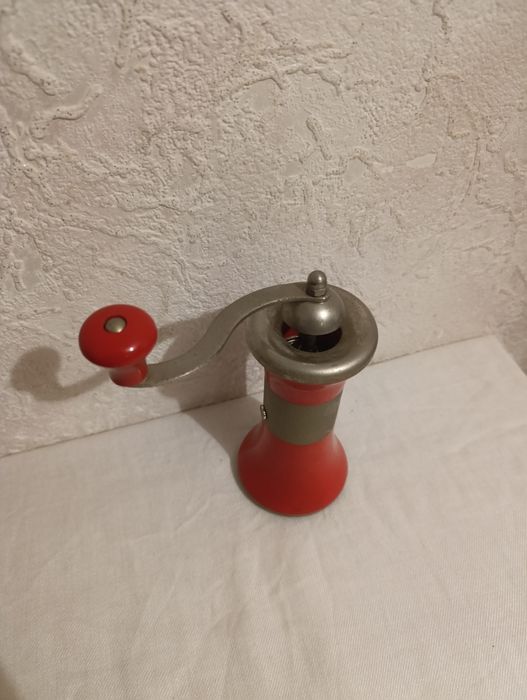 Кофемолка ручная СССР