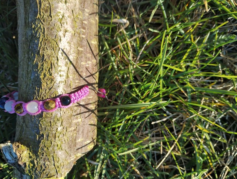 Damska bransoletka pleciona z kamieniami naturalnymi