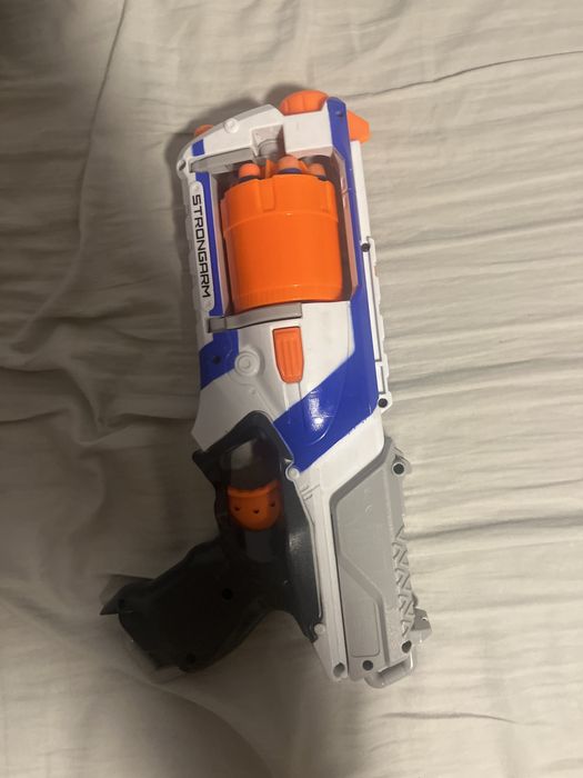 pistolety nerf zabawki