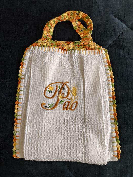 Saco do pão bordado