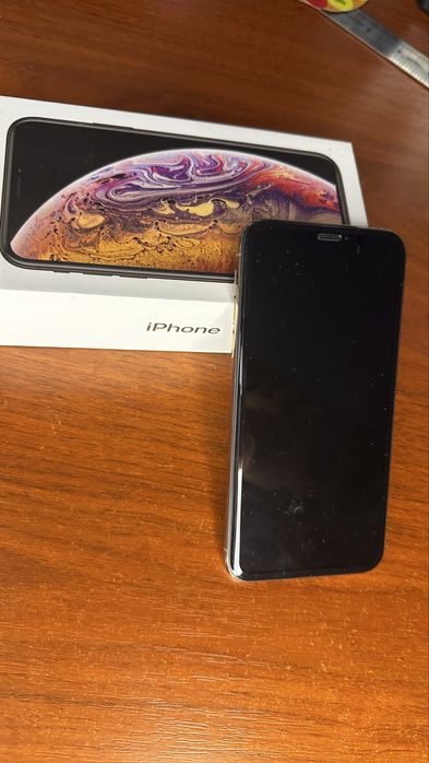 Продам iPhone Xs 64