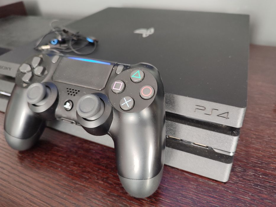 Zestaw Ps4 Konsola Pro 1 TB Sony Pad PlayStation 4 komplet karton gry Hit