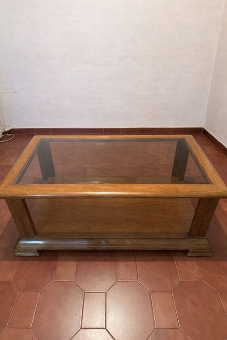 Mesa de centro em vidro