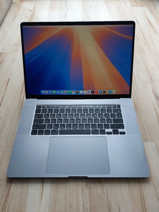 Macbook Pro 16 2019 i9/32GB/512SSD/AMD Pro 5500M/Bateria 216 cykli