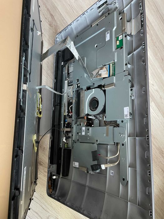 Моноблок ASUS Zen AIO ZN240IS SonicMaster (не працює)