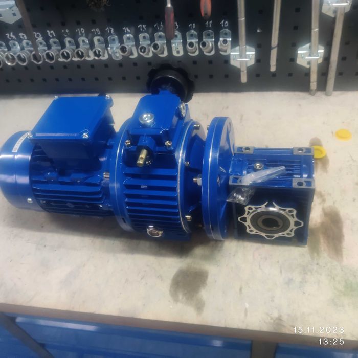 Falownik Przekładnia Silnik Regulacja Predkości  motoreduktor reduktor