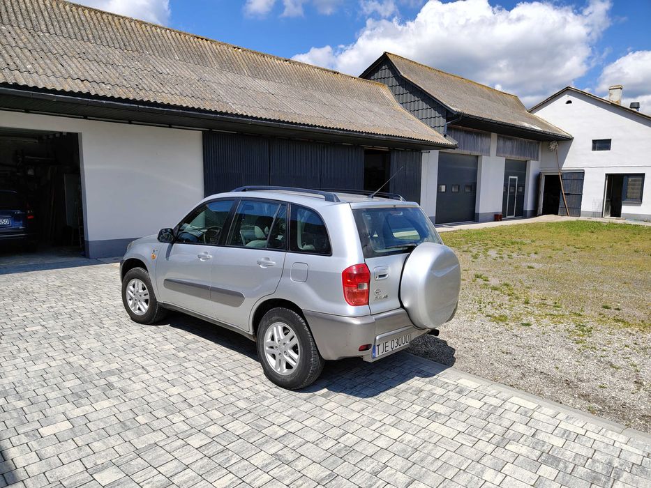 Samochód Toyota Rav4