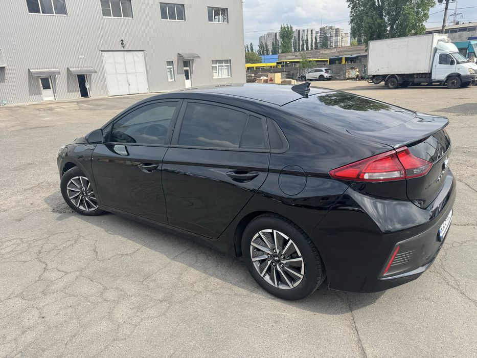 Hyundai Ioniq Гибрид Лізинг