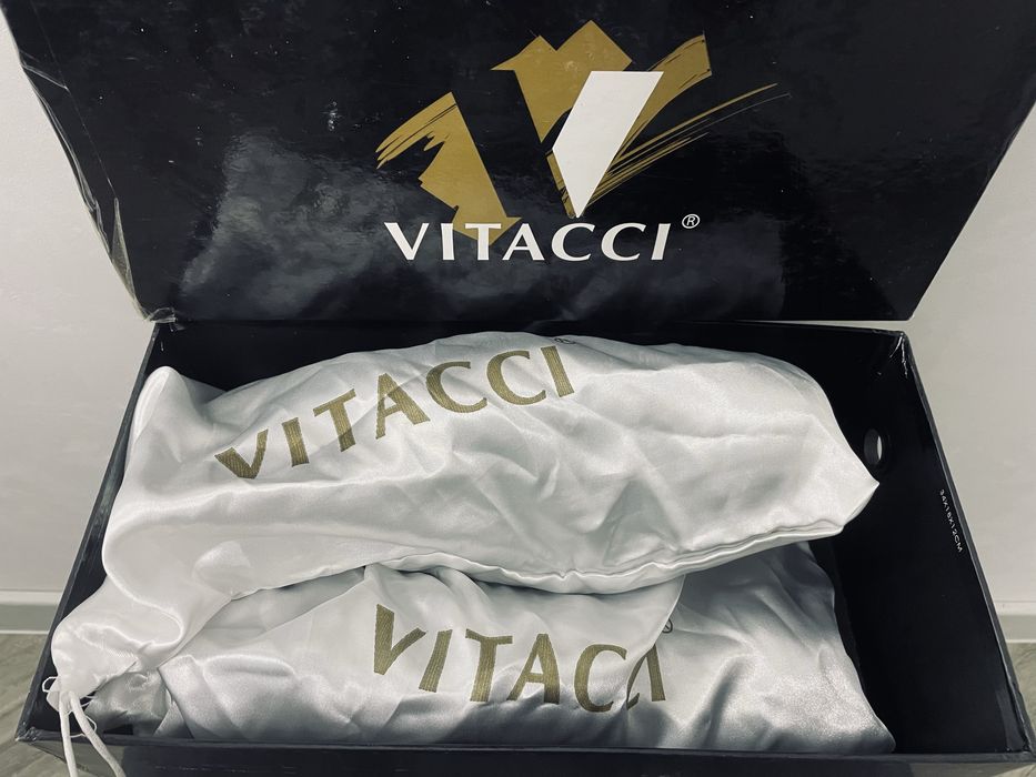 Туфлі  ботинки VITACCI  шкіряні 41/42р