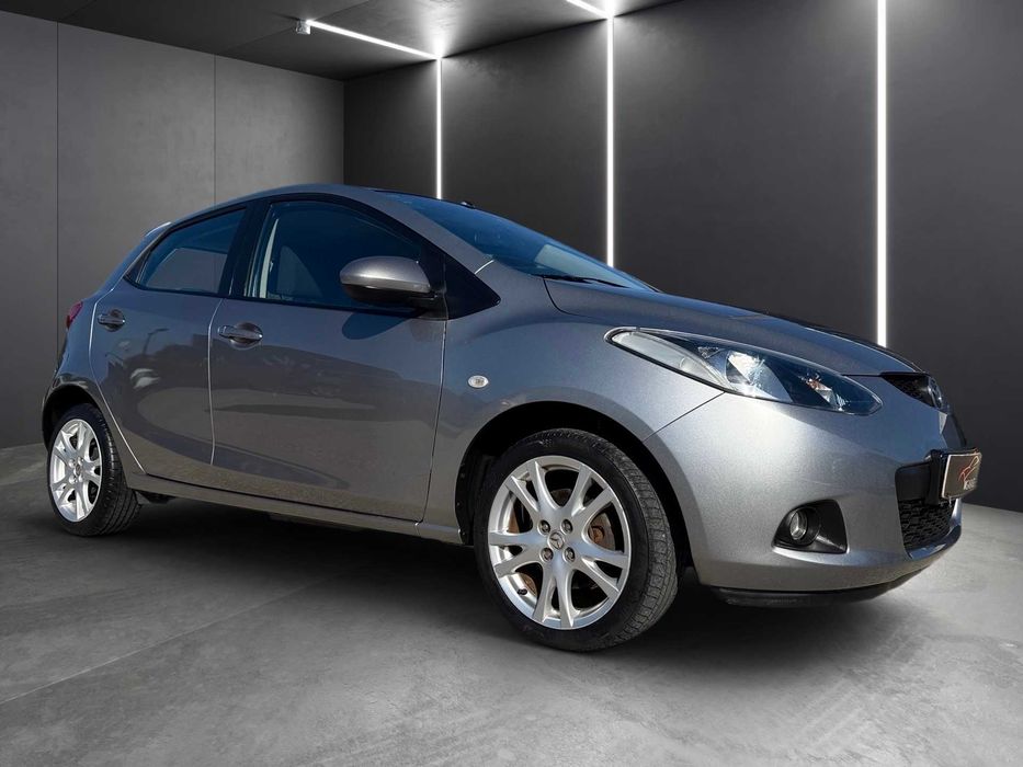 Mazda 2 1.3MZR GPS+CarPlay+J16" c/Garantia - 121€ p/mês