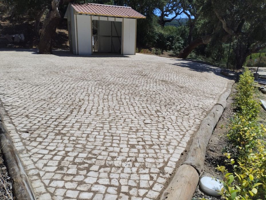 Calçadas e muros pedra