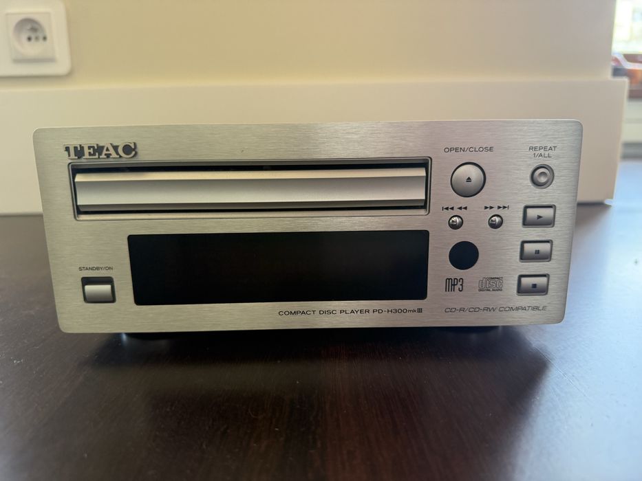 Odtwarzacz CD TEAC PD-H300mkIII Reference | MP3 | Do naprawy tacka | Plomba E.I.C.