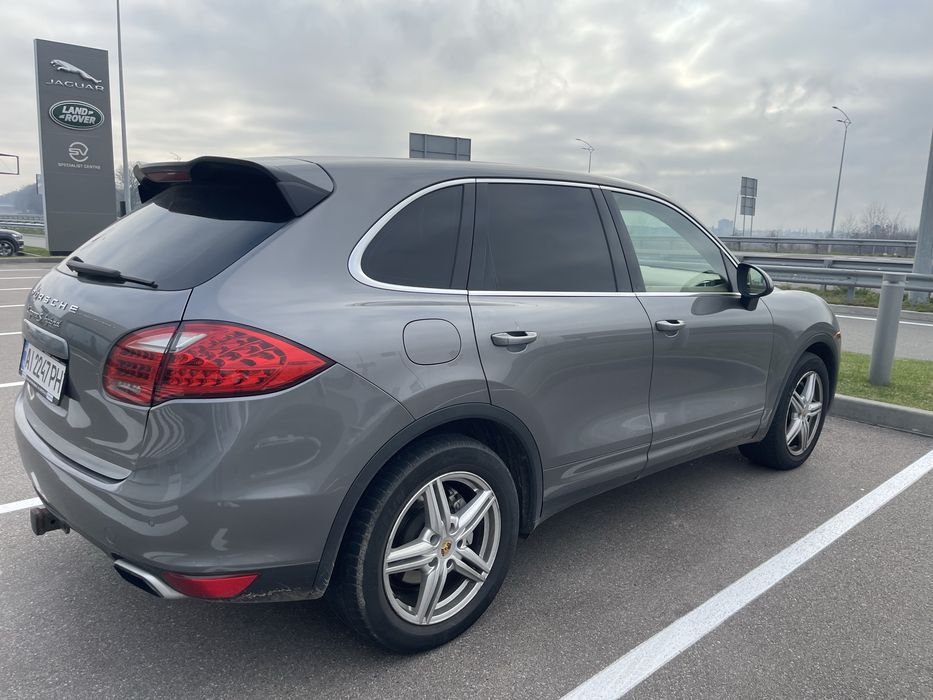 Продам машину Porsche Cayenne S Hybrid