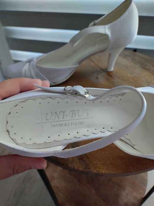 Buty ślubne białe atłas