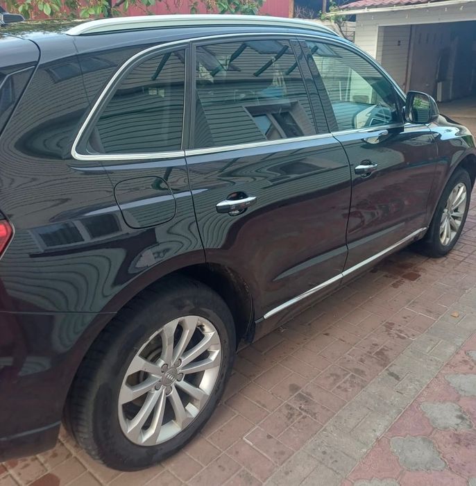Продам автомобіль AUDI Q5