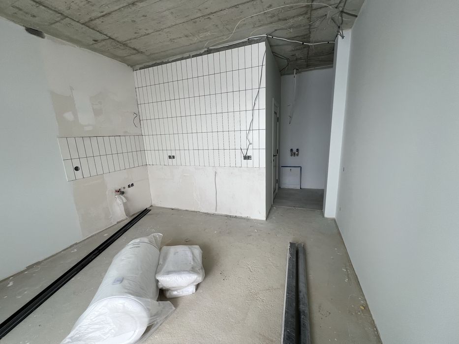 Продаж півторакімнатної, будинок зданй