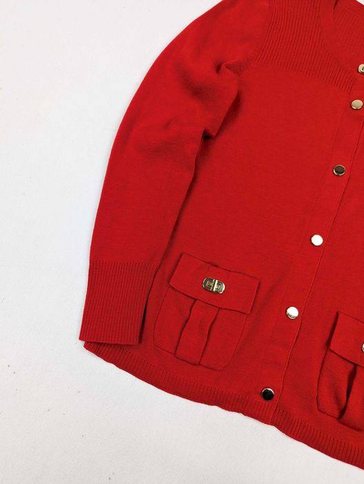Vintage czerwony sweter ze złotymi guzikami M 100% wełna