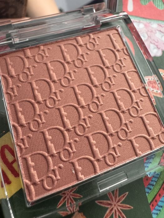 Roz do polcizków Dior