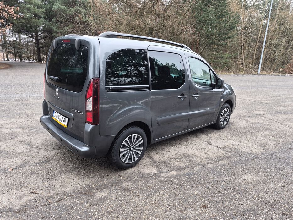 Peugeot Partner 1.6hdi  5osobowy 2017r