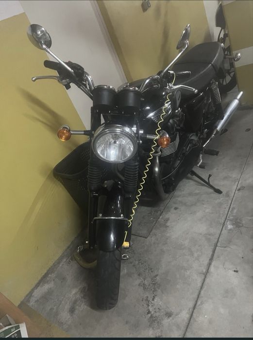 Triumpf  T100 Bonneville