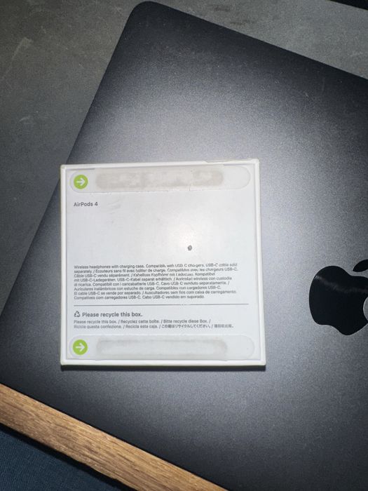 Продам Airpods 4