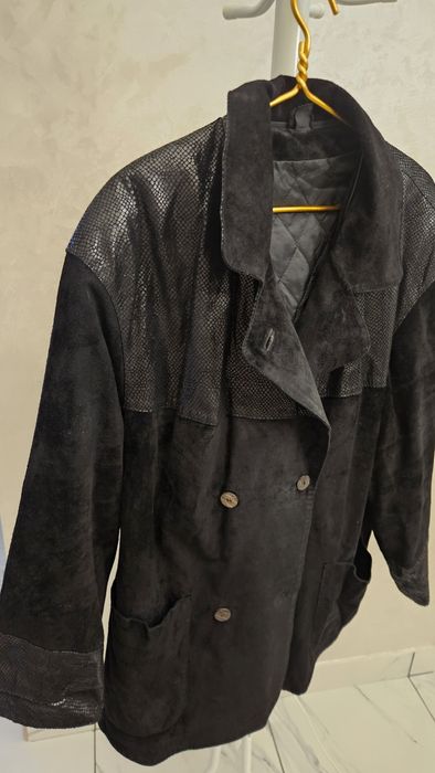 Шкіряний чорний піджак