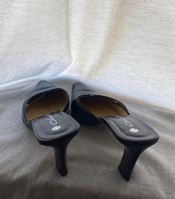 Sapatos de salto alto