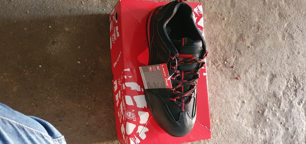 Buty robocze firmy Lahti Pro.