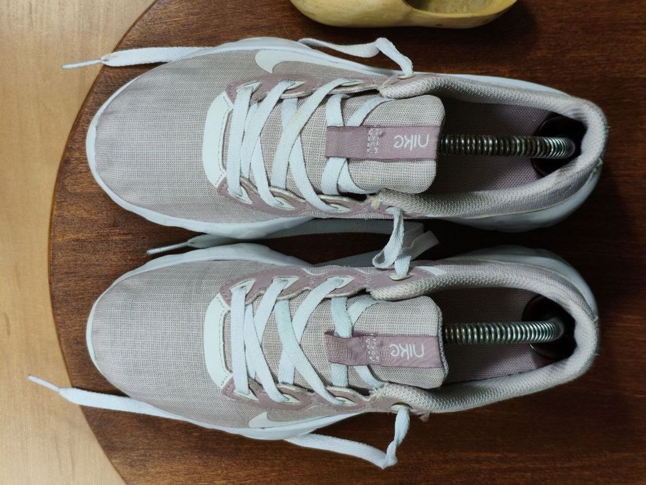 Buty r.37,5 Nike Explore Strada damskie