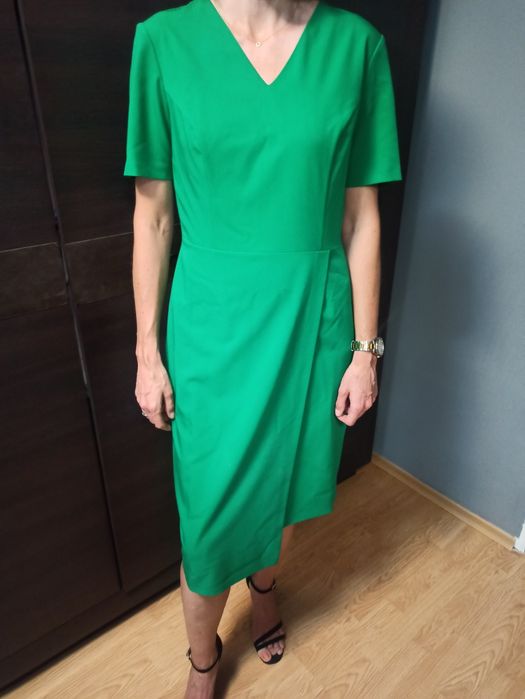Elegancka sukienka asymetryczna