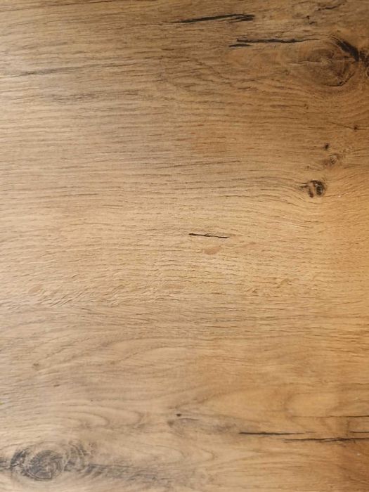 Kuchnia na wymiar – białe frezowane fronty + blat dąb