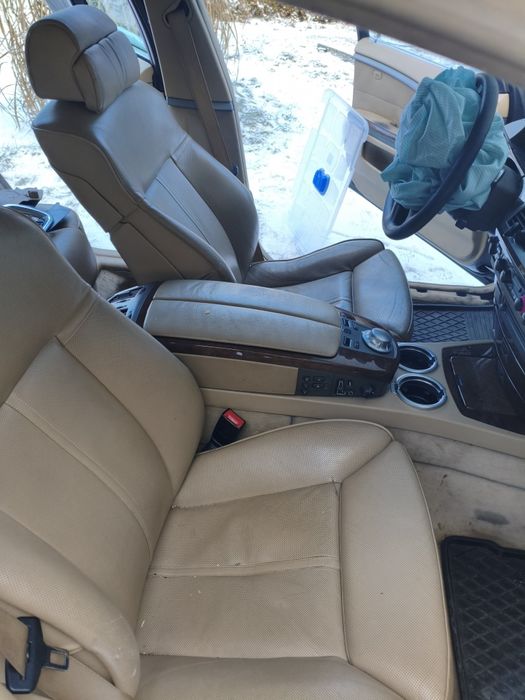 BMW E65 2004 uszkodzony