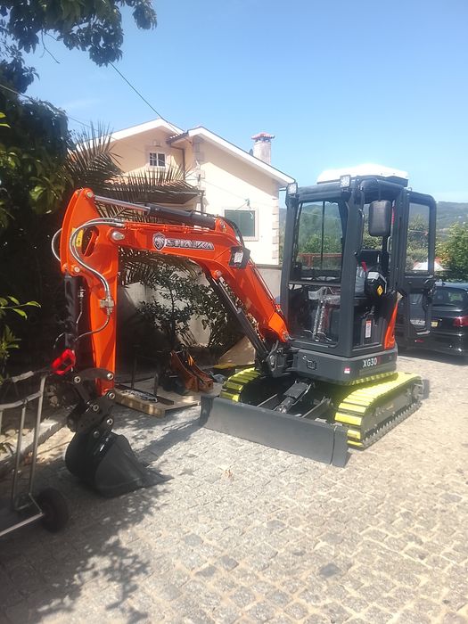Mini giratória 3 toneladas nova motor Yanmar