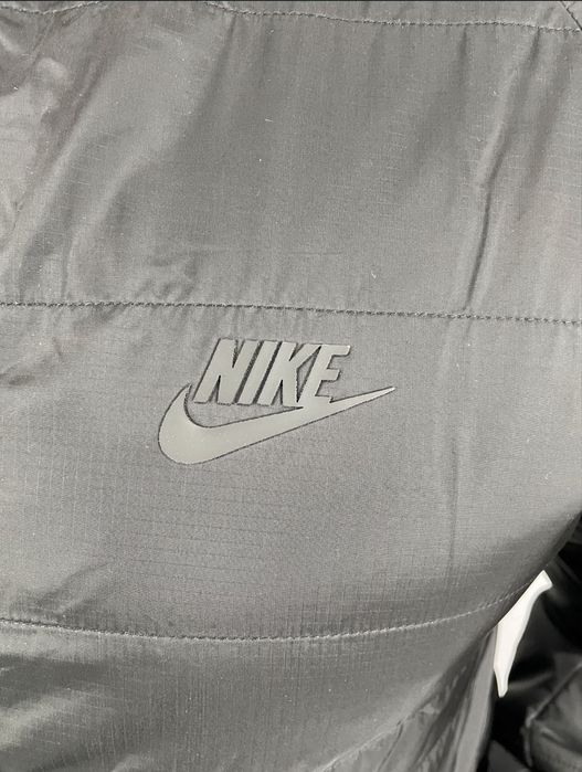 Вітровка Nike чоловіча