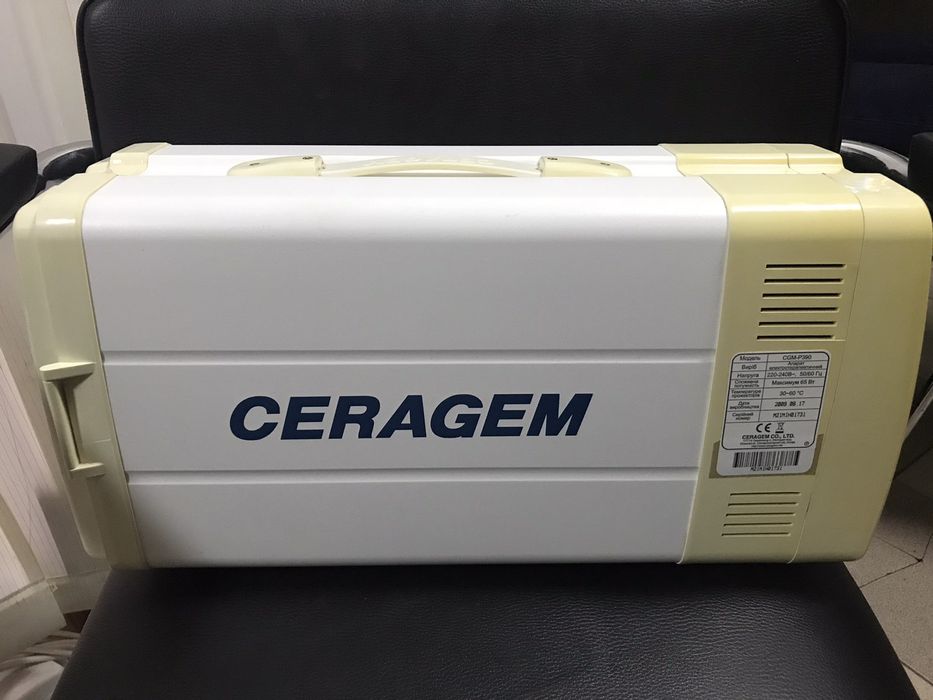 Аппарат электротерапевтический Ceragem CGM P390, массажер