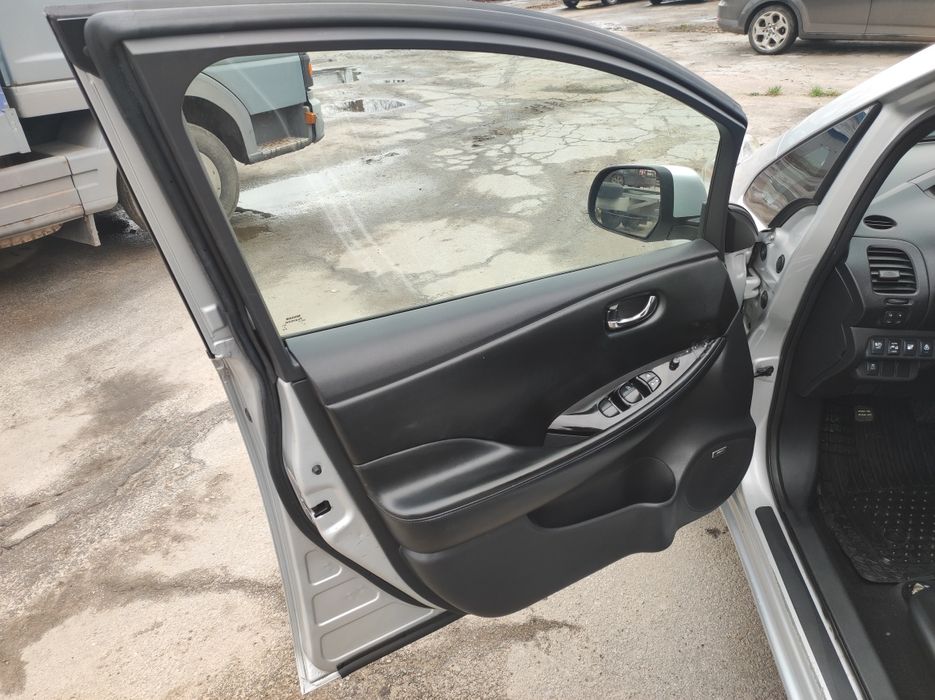 Nissan Leaf Ніссан Ліф