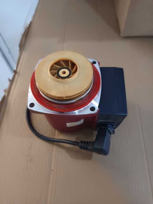 Продам циркуляційний від котла насос