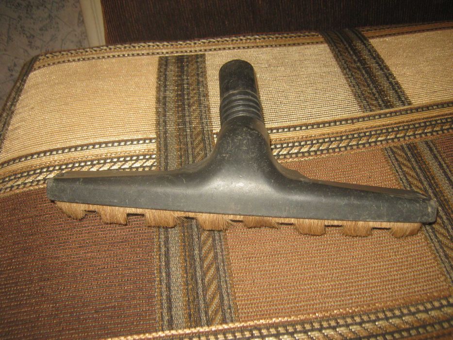 Щётка пылесоса,пластик