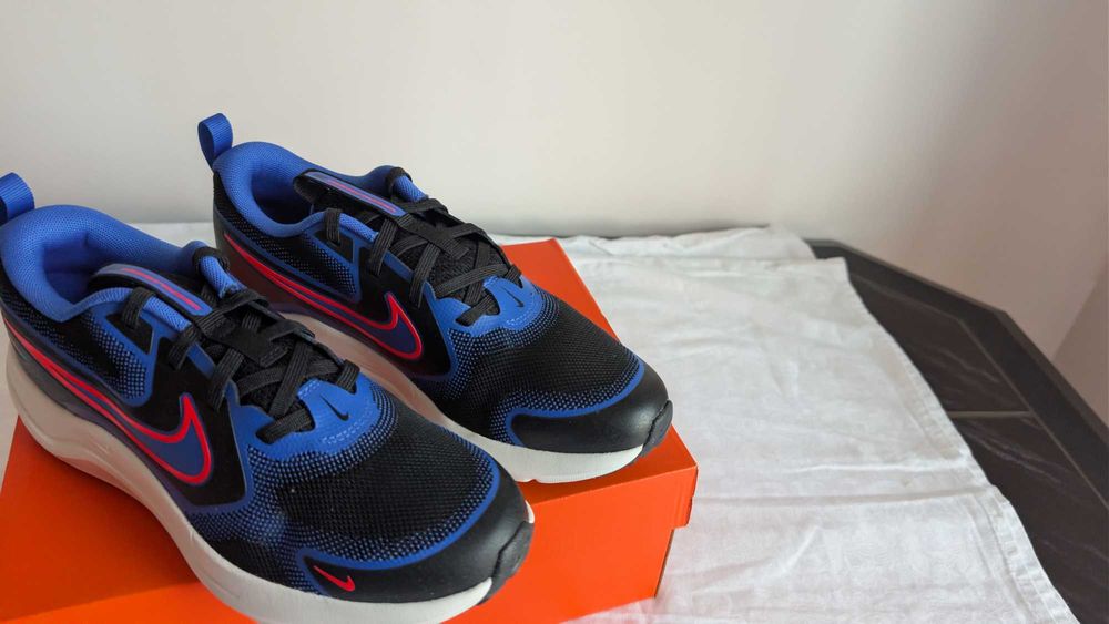 Buty sportowe Nike cosmic runner Gs 36 36.5 i 38
