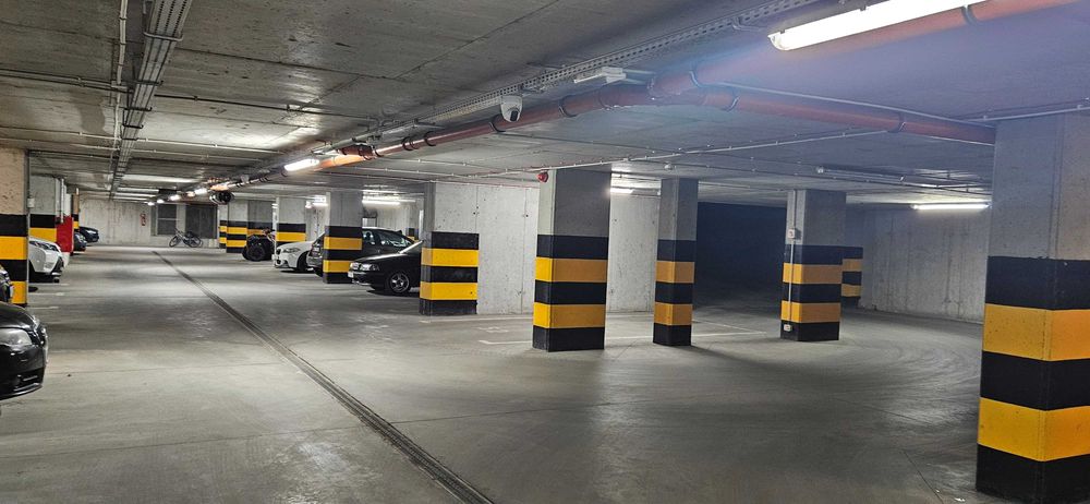 Miejsce parkingowe w garażu podziemnym
