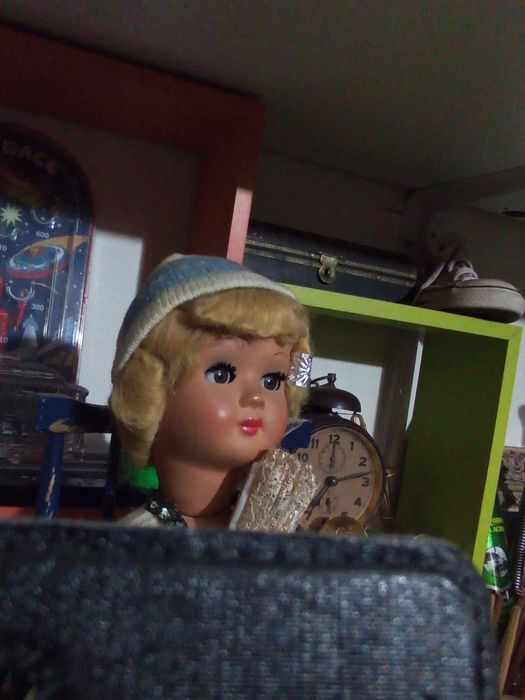 Boneca antiga articulada
