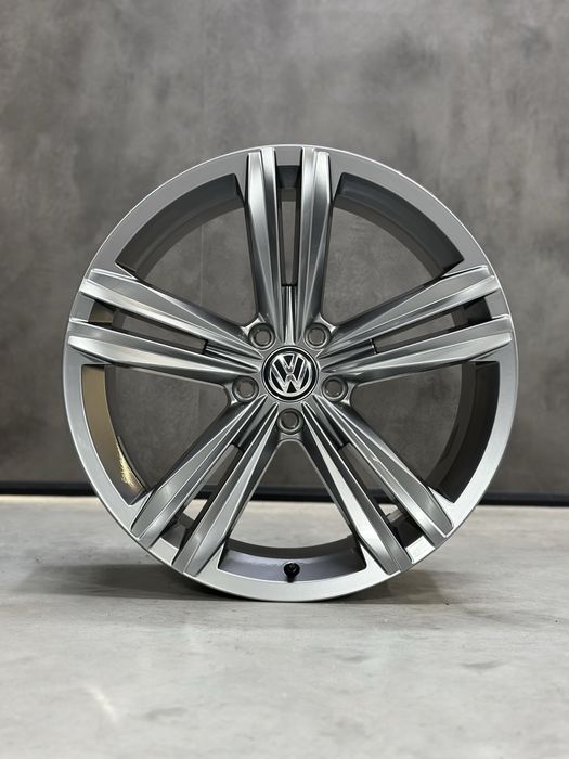 Оригінальні диски Volkswagen VW Tiguan R-Line Sebring 5х112 R19